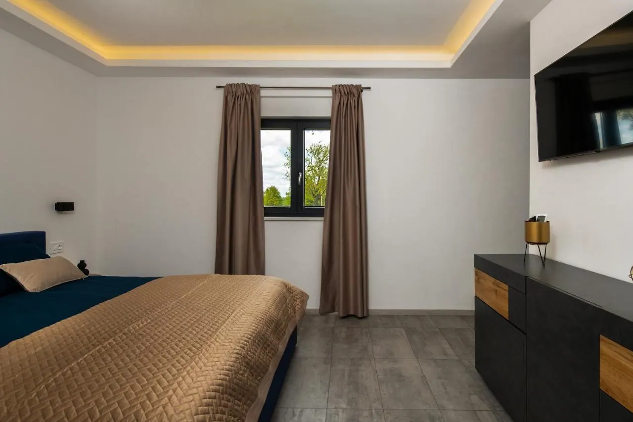 Villa Victoria Zminj 0*,  Croatia