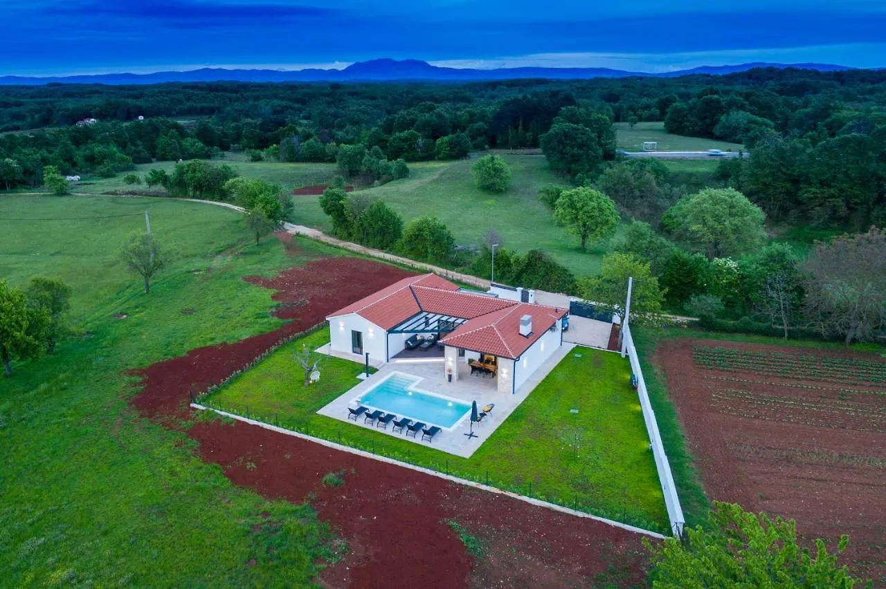Villa Victoria Zminj