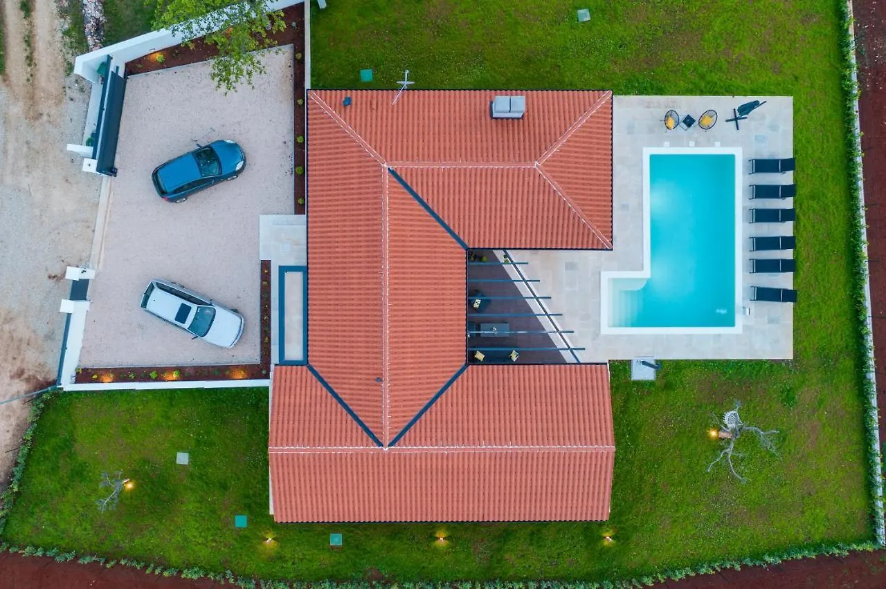 Villa Victoria Zminj 0*,  Croatia